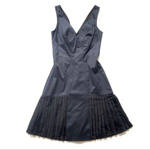 NWT Elie Tahari Black Sleevless Dress w| Pleats